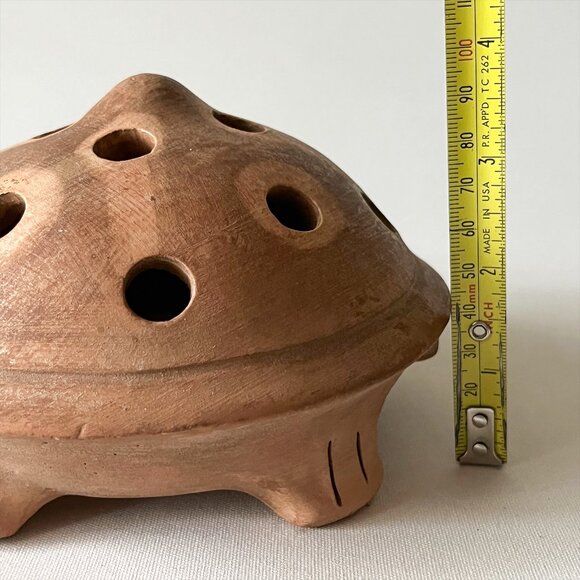 Vtg Handmade Cute Turtle Flower Frog 12 Hole Rustic Art Pottery Flower Holder - Picture 11 of 11